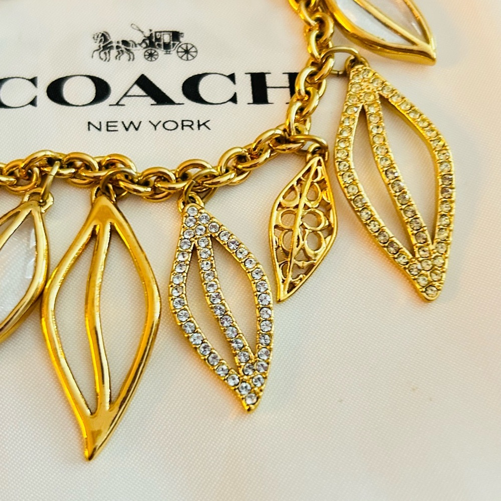 💰SOLD💰RARE VINTAGE Coach charm Bracelet - Picture 3 of 10